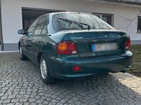 Gebraucht Hyundai Accent 75 PS (55 kW) 1996 Grün Limousine