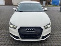 Gebraucht Audi A1 Attraction 105 PS (77 kW) 2010 Weiß Kleinwagen