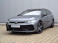 Neu VW Passat R-line 193 PS (141 kW) 2025 Diabasgrau metallic / grenadi Kombi