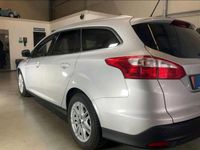 Gebraucht Ford Focus Titanium 150 PS (110 kW) 2014 Polarsilber metallic Kombi
