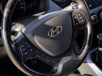 Gebraucht Hyundai i10 Style 69 PS (50 kW) 2014 Blau Kleinwagen