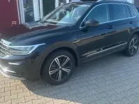 Gebraucht VW Tiguan Life 150 PS (110 kW) 2021 Schwarz SUV