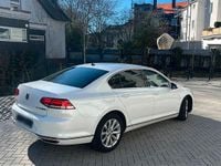Gebraucht VW Passat 239 PS (175 kW) 2016 Weiß Limousine