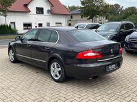 Gebraucht Skoda Superb 170 PS (125 kW) 2011 Mocca braun Limousine