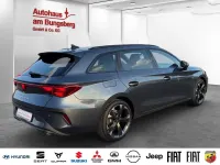 Neu Cupra Leon 150 PS (110 kW) 2025 Grau Limousine