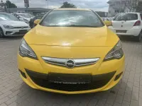 Gebraucht Opel Astra GTC Edition 179 PS (131 kW) 2012 Gelb Limousine