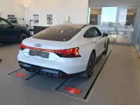 Gebraucht Audi e-tron GT quattro Premium 350 kW (476 PS) 2023 Grau Limousine
