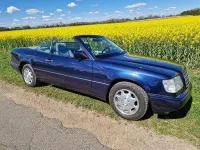 Gebraucht Mercedes E200 136 PS (100 kW) 1996 Blau Cabrio