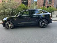 Gebraucht Porsche Macan 380 kW (517 PS) 2025 Tiefschwarz SUV