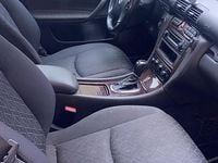 Gebraucht Mercedes C180 143 PS (105 kW) 2003 Grau Limousine