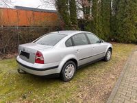 Gebraucht VW Passat 130 PS (95 kW) 2002 Silber Limousine