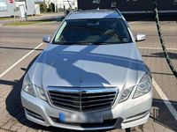 Gebraucht Mercedes E250 Avantgarde 204 PS (150 kW) 2011 Silber Kombi