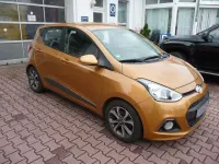 Gebraucht Hyundai i10 Style 87 PS (63 kW) 2016 Orange Kleinwagen