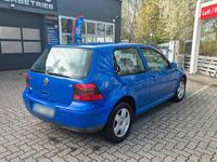 Gebraucht VW Golf 100 PS (73 kW) 1998 Blau Coupé
