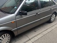 Gebraucht VW Passat 90 PS (66 kW) 1992 Grau Limousine