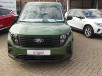 Neu Ford Tourneo Courier Trend 125 PS (91 kW) 2025 Green bursting metallic Van / Kleinbus