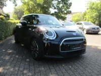 Gebraucht Mini Cooper SE 135 kW (184 PS) 2022 Schwarz Kleinwagen