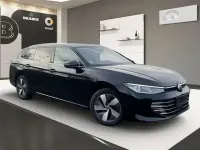 Gebraucht VW Passat Elegance 150 PS (110 kW) 2025 Schwarz Kombi