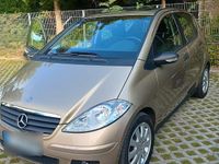 Gebraucht Mercedes A180 109 PS (80 kW) 2004 Gold Kleinwagen