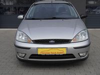Gebraucht Ford Focus Ambiente 101 PS (74 kW) 2004 Silber Limousine