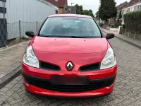 Używany Renault Clio III 75 KM (55 kW) 2007 Czerwony Sedan/Limuzyna