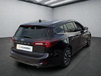 Gebraucht Ford Focus Titanium 125 PS (91 kW) 2024 Schwarz Kombi