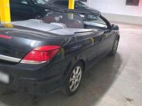 Gebraucht Opel Astra Cabriolet 140 PS (102 kW) 2011 Schwarz Cabrio