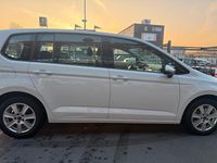 Gebraucht VW Touran Trendline 116 PS (85 kW) 2019 Weiß Van / Kleinbus