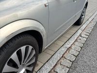 Second-hand Opel Astra 105 CP (77 kW) 2005 Gri Berlinǎ