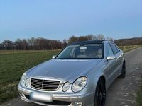 Gebraucht Mercedes E240 Avantgarde 177 PS (130 kW) 2002 Silber Limousine