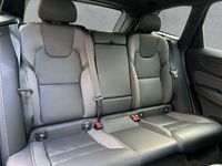 Gebraucht Volvo XC60 Plus 197 PS (144 kW) 2023 Platinum grey / metallic SUV