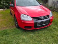 Gebraucht VW Golf V 110 PS (80 kW) 2004 Rot Kleinwagen