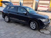 Gebraucht VW Tiguan Allspace 150 PS (110 kW) 2023 Schwarz SUV
