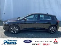 Neu Ford Focus Titanium 155 PS (114 kW) 2025 Schwarz(metallic) Limousine
