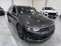 Gebraucht VW Passat IQ Drive 156 PS (114 kW) 2022 Grau Kombi