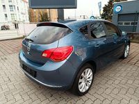Gebraucht Opel Astra Active 116 PS (85 kW) 2013 Blau Limousine