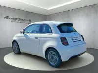 Gebraucht Fiat 500e 86 kW (118 PS) 2024 Colore esterno (arktis weiß) Limousine