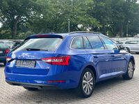 Gebraucht Skoda Superb Ambition 218 PS (160 kW) 2022 Blau Kombi