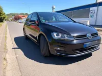 Gebraucht VW Golf VII Highline 125 PS (91 kW) 2015 Schwarz Limousine