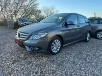 Gebraucht Mercedes B180 122 PS (89 kW) 2012 Grau Kleinwagen