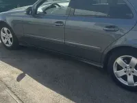 Gebraucht Mercedes E220 Classic 170 PS (125 kW) 2006 Blau Limousine