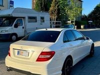 Gebraucht Mercedes C180 154 PS (113 kW) 2011 Weiß Limousine