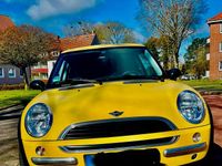 Second-hand Mini Cooper 90 CP (66 kW) 2002 Galben Hatchback