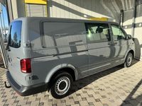 Gebraucht VW T6.1 150 PS (110 kW) 2021 Pure grey Van