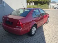 Gebraucht VW Bora Comfortline 75 PS (55 kW) 2005 Rot Limousine