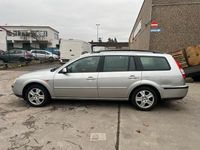 Gebraucht Ford Mondeo Ghia 145 PS (106 kW) 2002 Silber Limousine