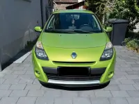 Gebraucht Renault Clio Expression 75 PS (55 kW) 2009 Grün Kleinwagen