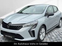 Neu Renault Clio V 91 PS (66 kW) 2026 Grau Limousine