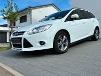 Gebraucht Ford Focus SYNC Edition 140 PS (102 kW) 2014 Weiß Limousine