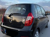 Gebraucht Hyundai i10 Edition 69 PS (50 kW) 2012 Schwarz Kleinwagen